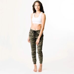 Zyia Camo Unwind Joggers